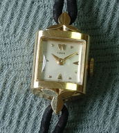 Tudor lady 18k solid gold retro 1940's 